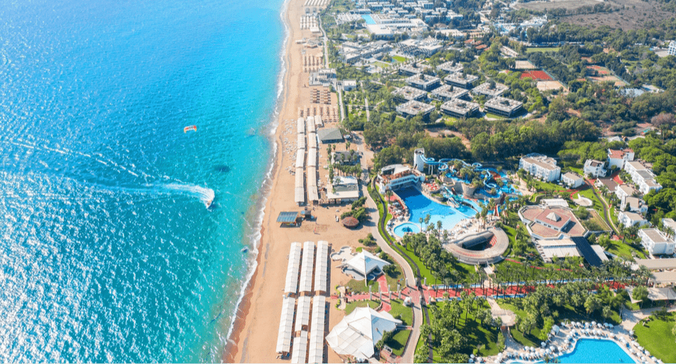 Скидки в отелях Турции и ОАЭ на лето 2026 года сейчас достигают 50%